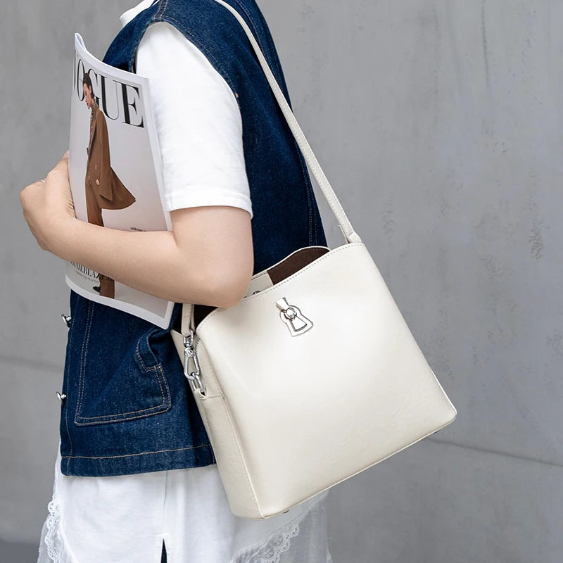 2026 Hot Sale Women Retro Lock Crossbody Shoulder Bag Genuine Leather Fashion luxury designer Bucket Bag for Daily Work