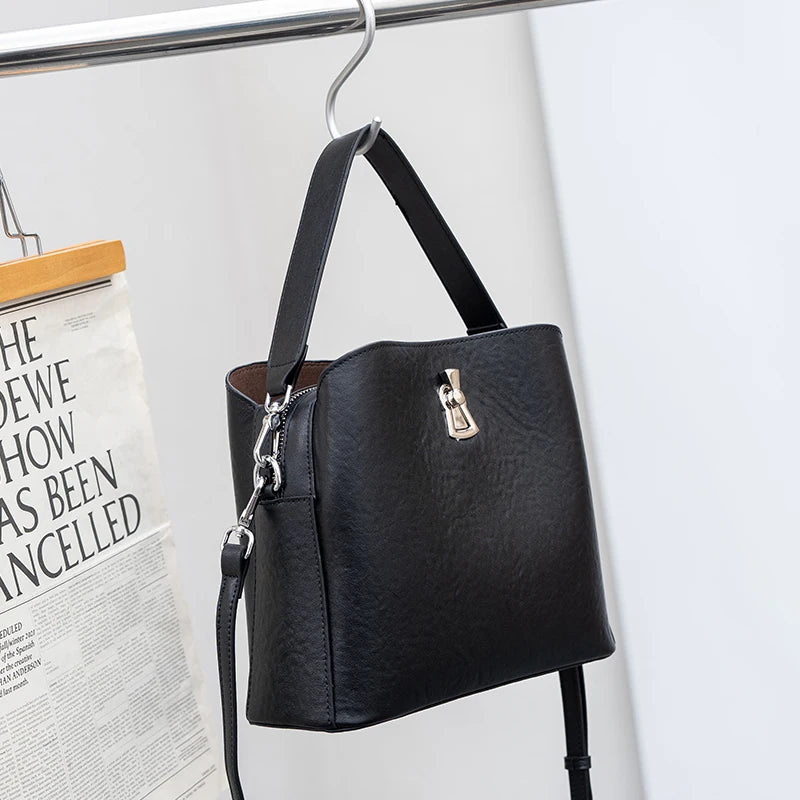 2026 Hot Sale Women Retro Lock Crossbody Shoulder Bag Genuine Leather Fashion luxury designer Bucket Bag for Daily Work